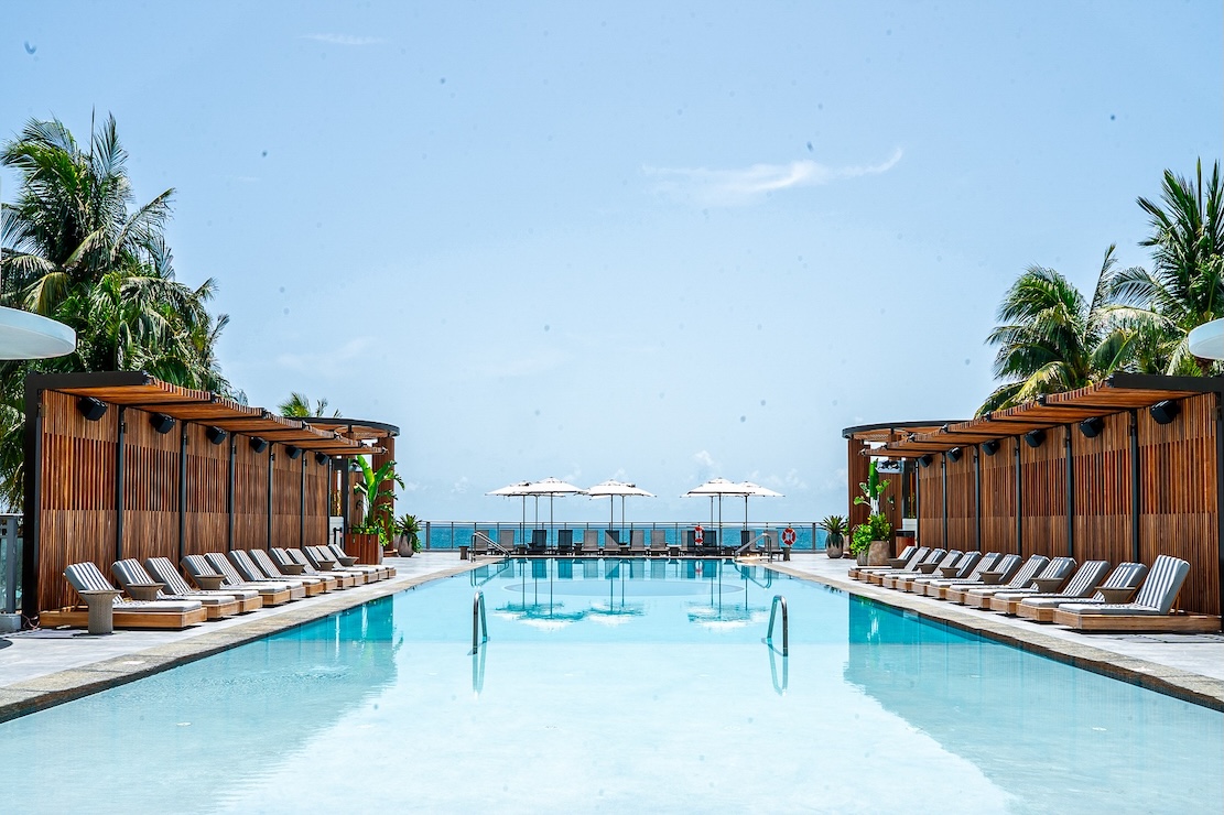 Signia by Hilton Diplomat Beach Resort pool