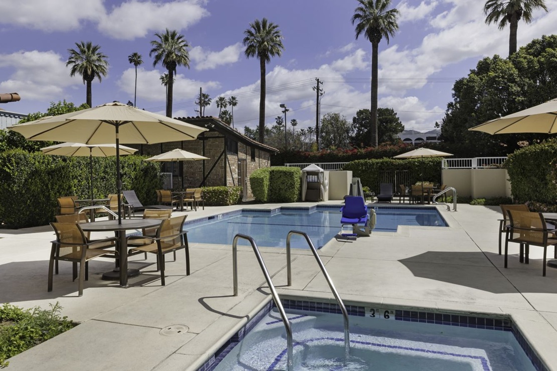Courtyard Riverside UCR/Moreno Valley Area pool