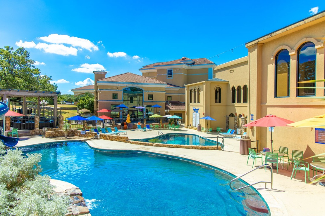 Tanglewood Resort on Lake Texoma pool