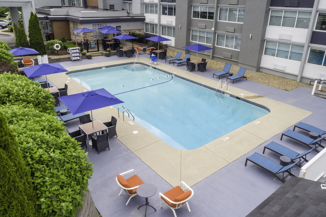 Hampton Inn Manchester Downtown pool