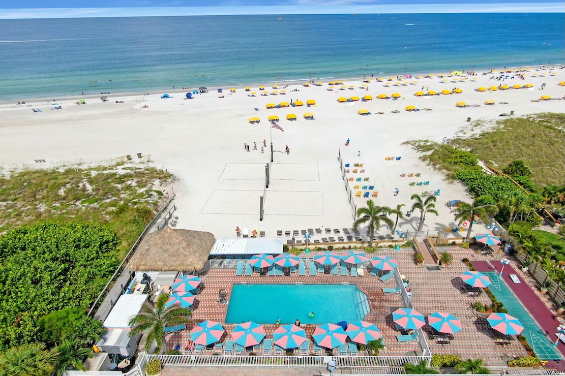 Plaza Beach Hotel - Beachfront Resort pool