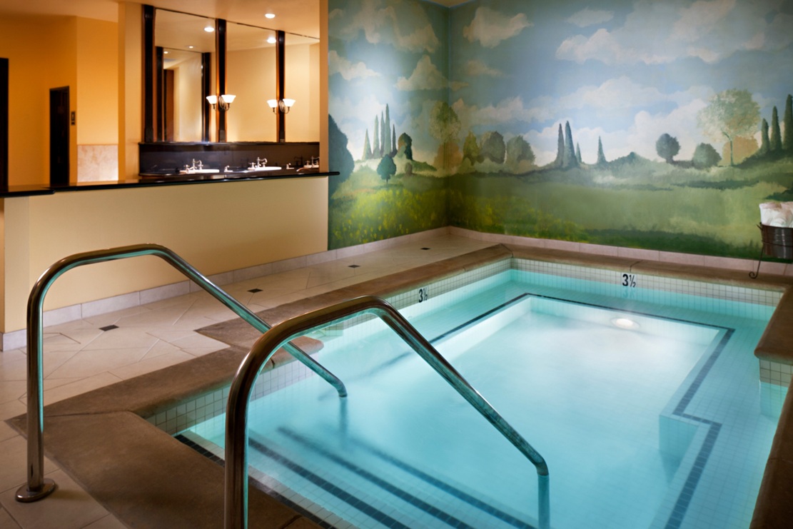 Burke Williams Day Spa Orange pool