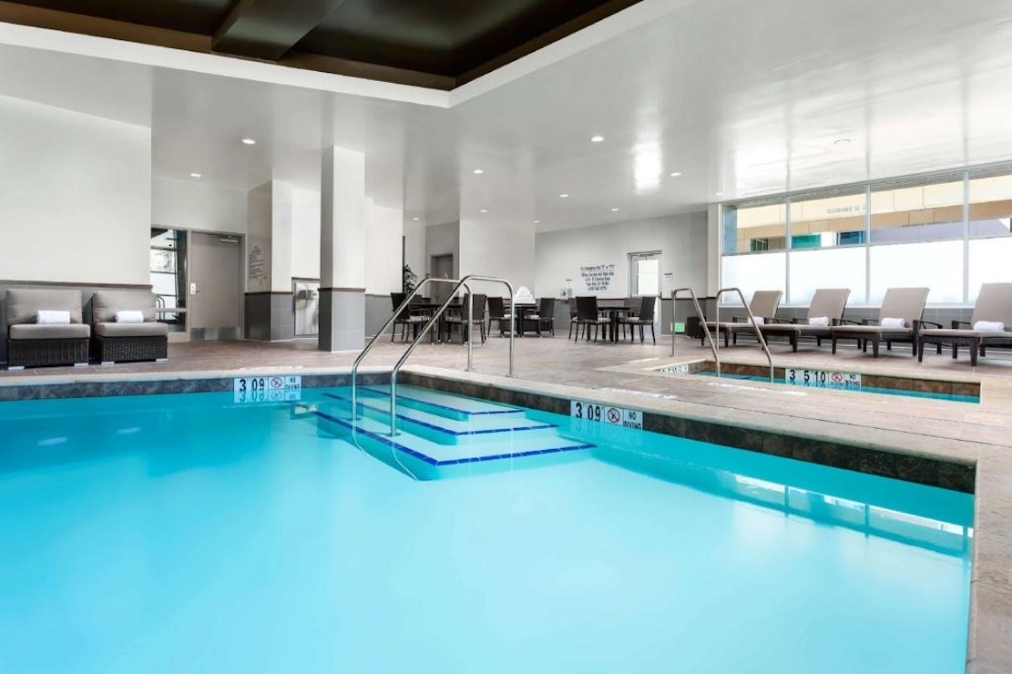 Hilton Garden Inn Palo Alto pool