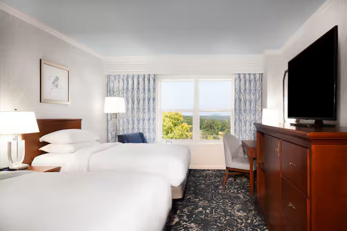 Hilton Atlanta/Marietta Hotel & Conference Center pool