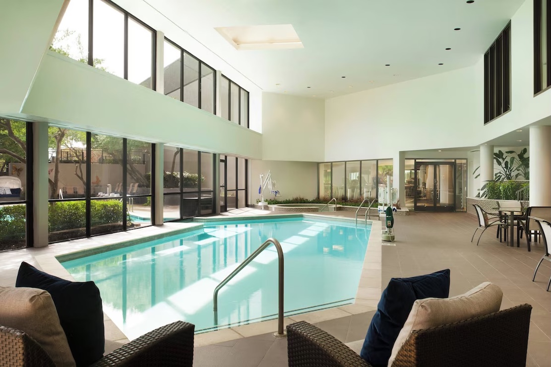 Dallas/Fort Worth Airport Marriott pool
