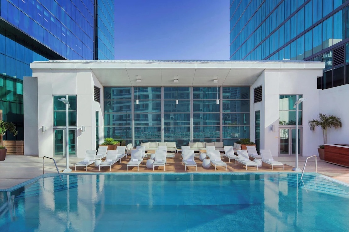 JW Marriott Marquis Miami pool