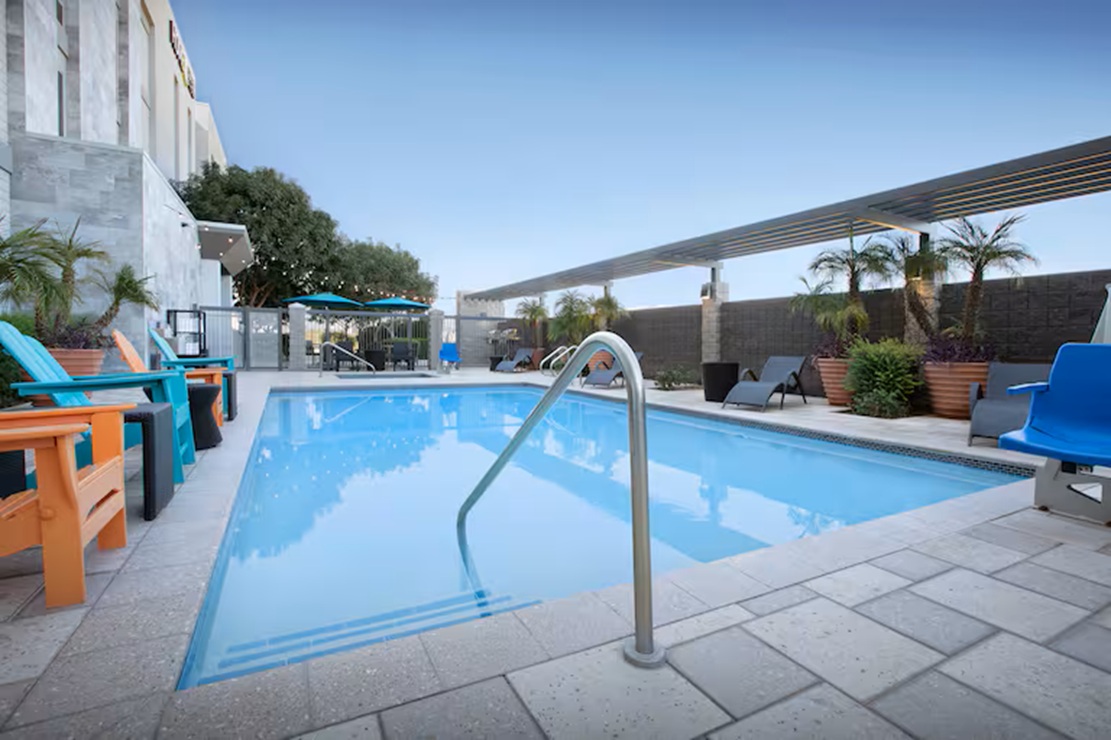 Home2 Suites by Hilton Phoenix Chandler pool