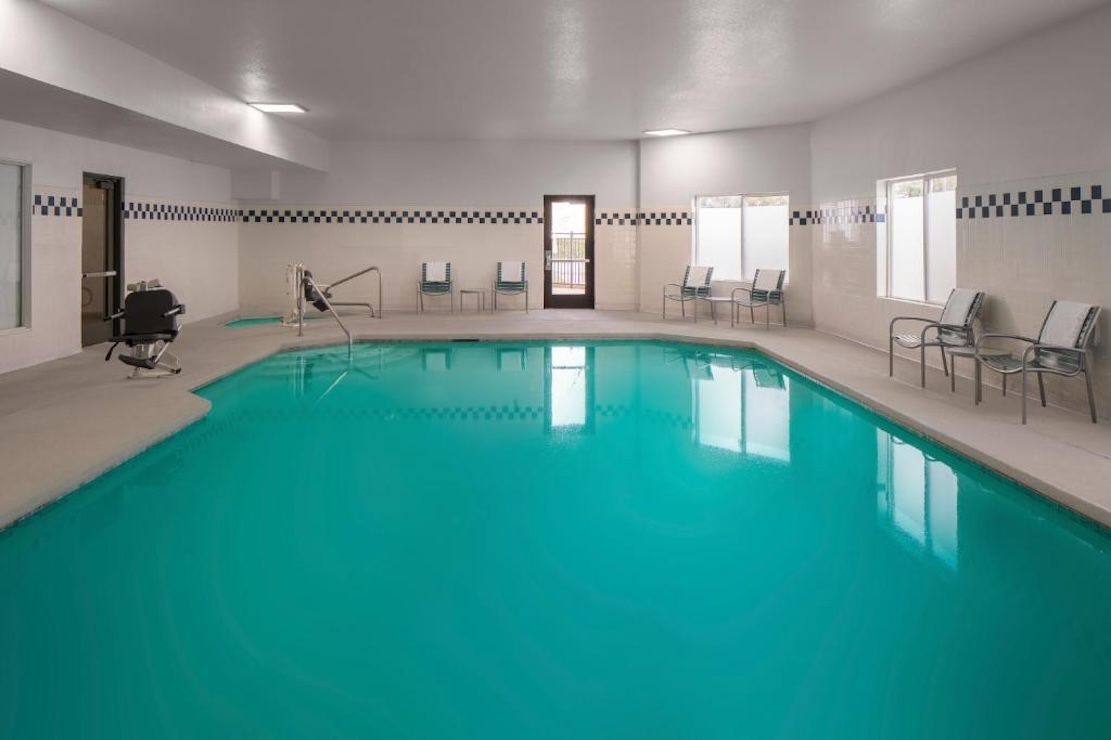DoubleTree by Hilton Hotel Salem, Oregon pool