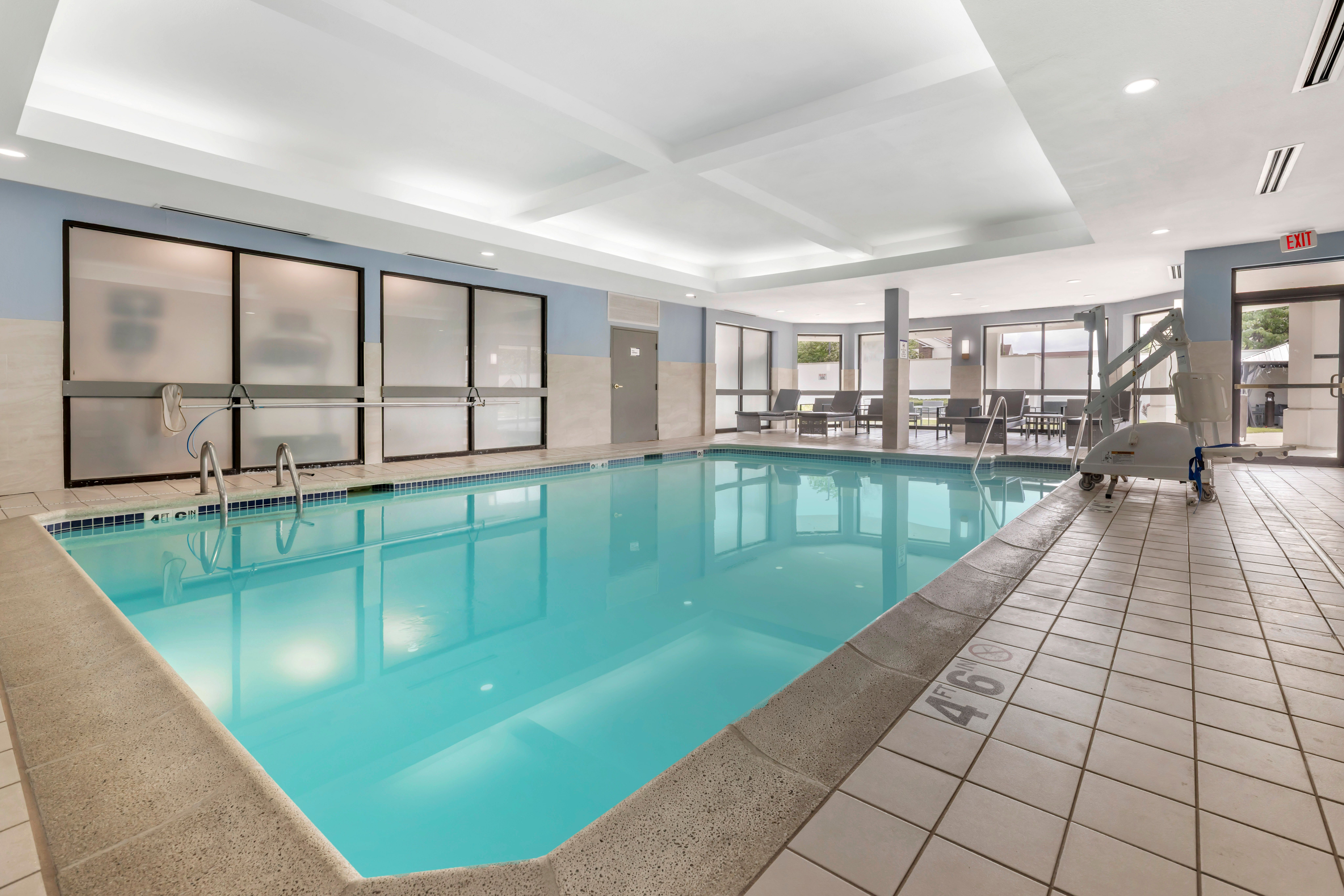 Best Western Plus Elgin - Chicago pool