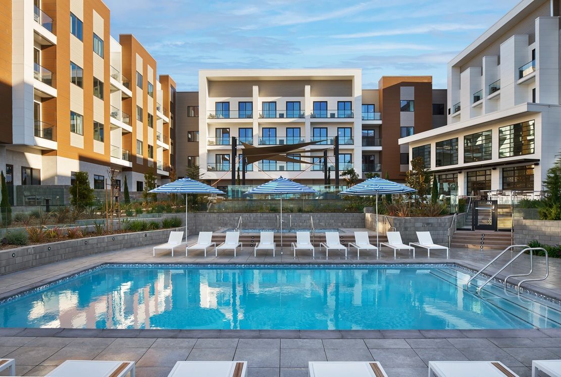 Courtyard by Marriott Sand City Monterey pool
