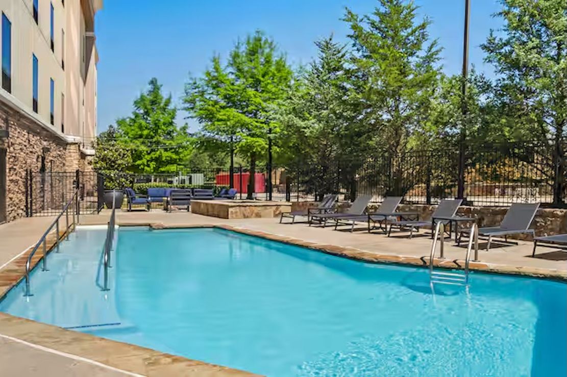 Hampton Inn & Suites Trophy Club - Fort Worth North pool