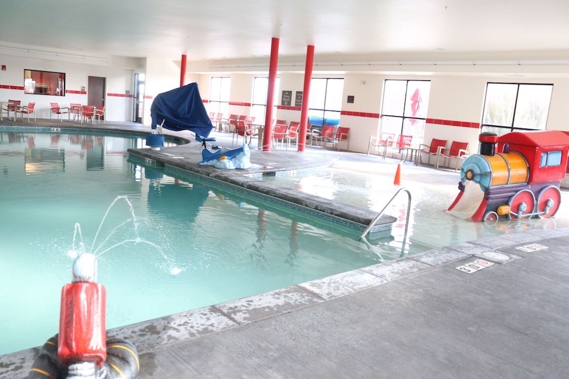 Comfort Suites Loveland pool