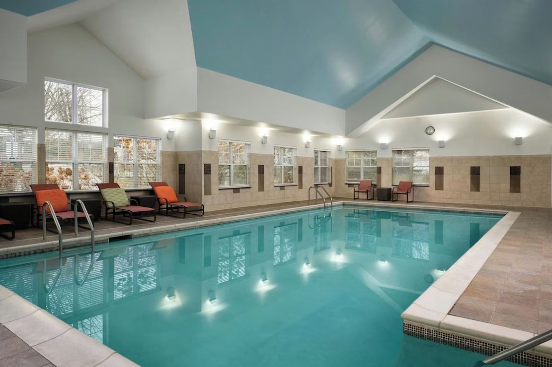 Residence Inn by Marriott Burlington Colchester pool