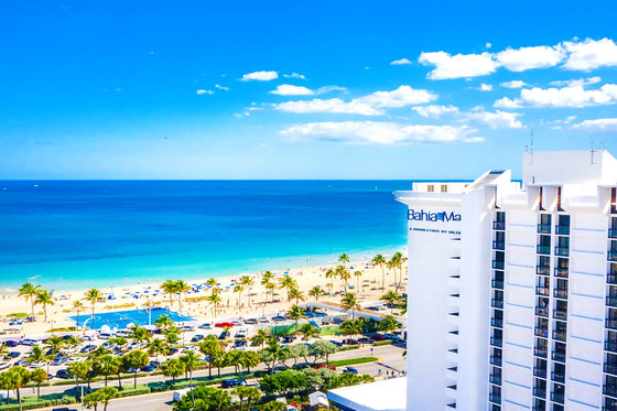 Bahia Mar Fort Lauderdale Beach - a DoubleTree by Hilton Hotel: Pool ...