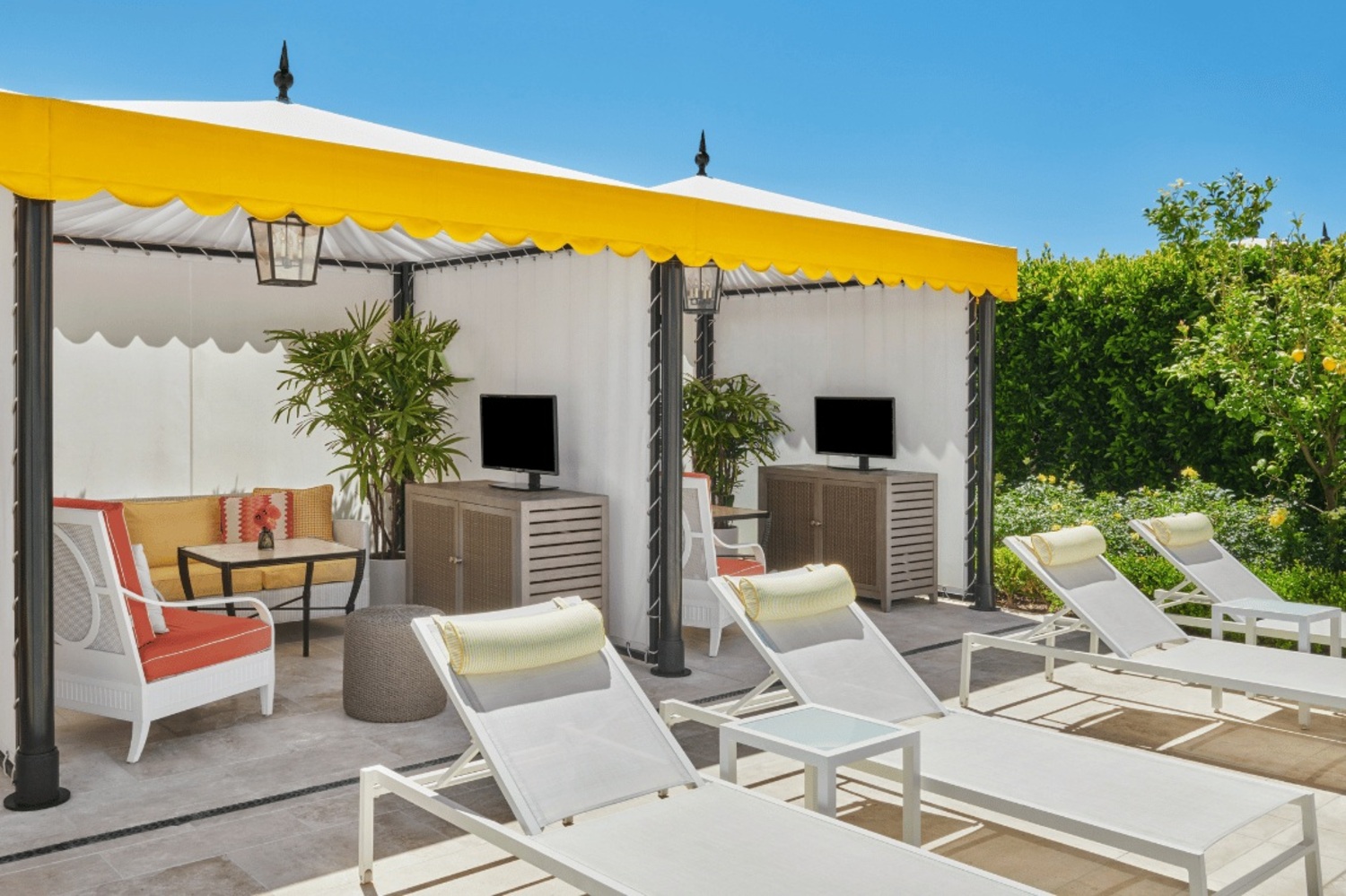 Manor Pool Standard Cabana at Rosewood Miramar Beach