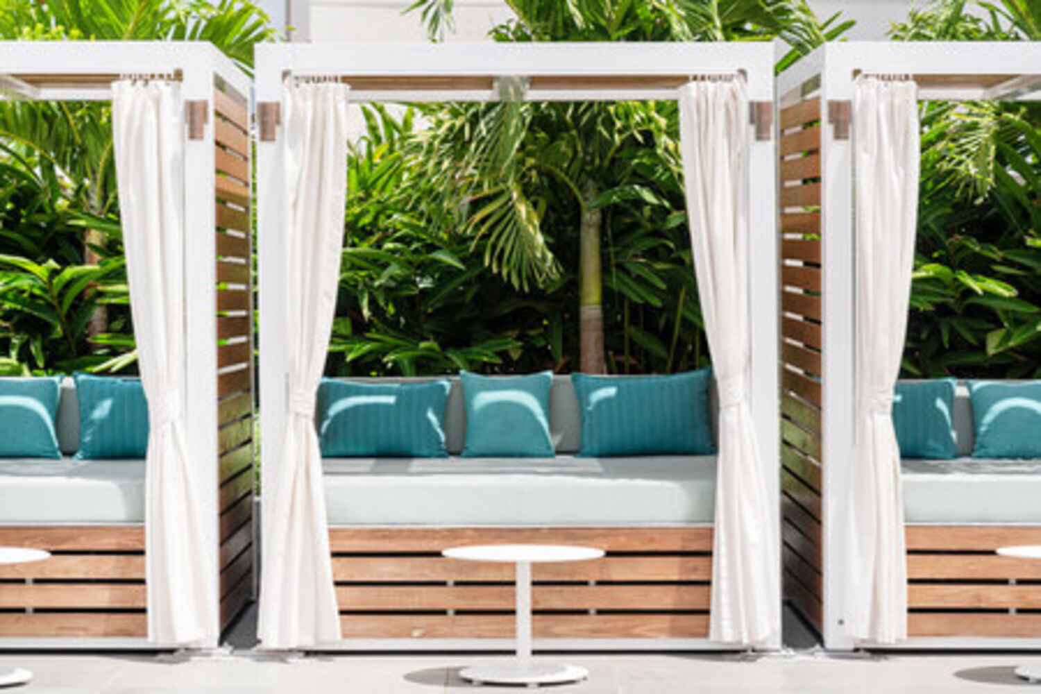 Adults-Only Daybed 2:00pm - 7:00pm at Waikiki Beach Marriott Resort & Spa