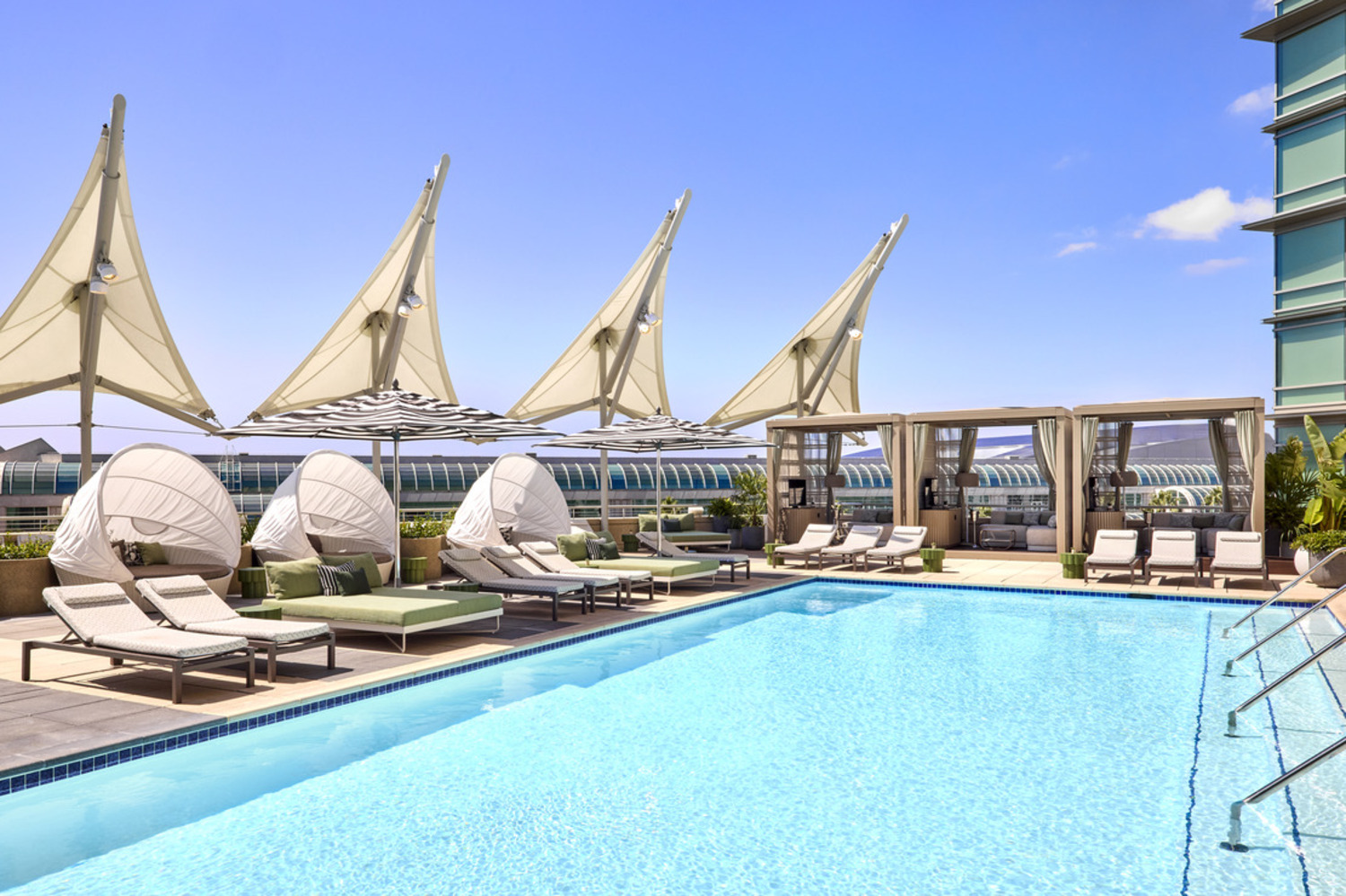 Tortuga Pool Cabana