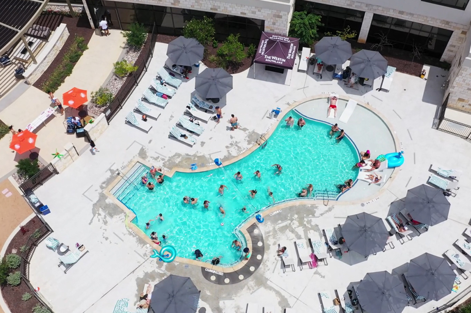 Saturday DJ Pool Party