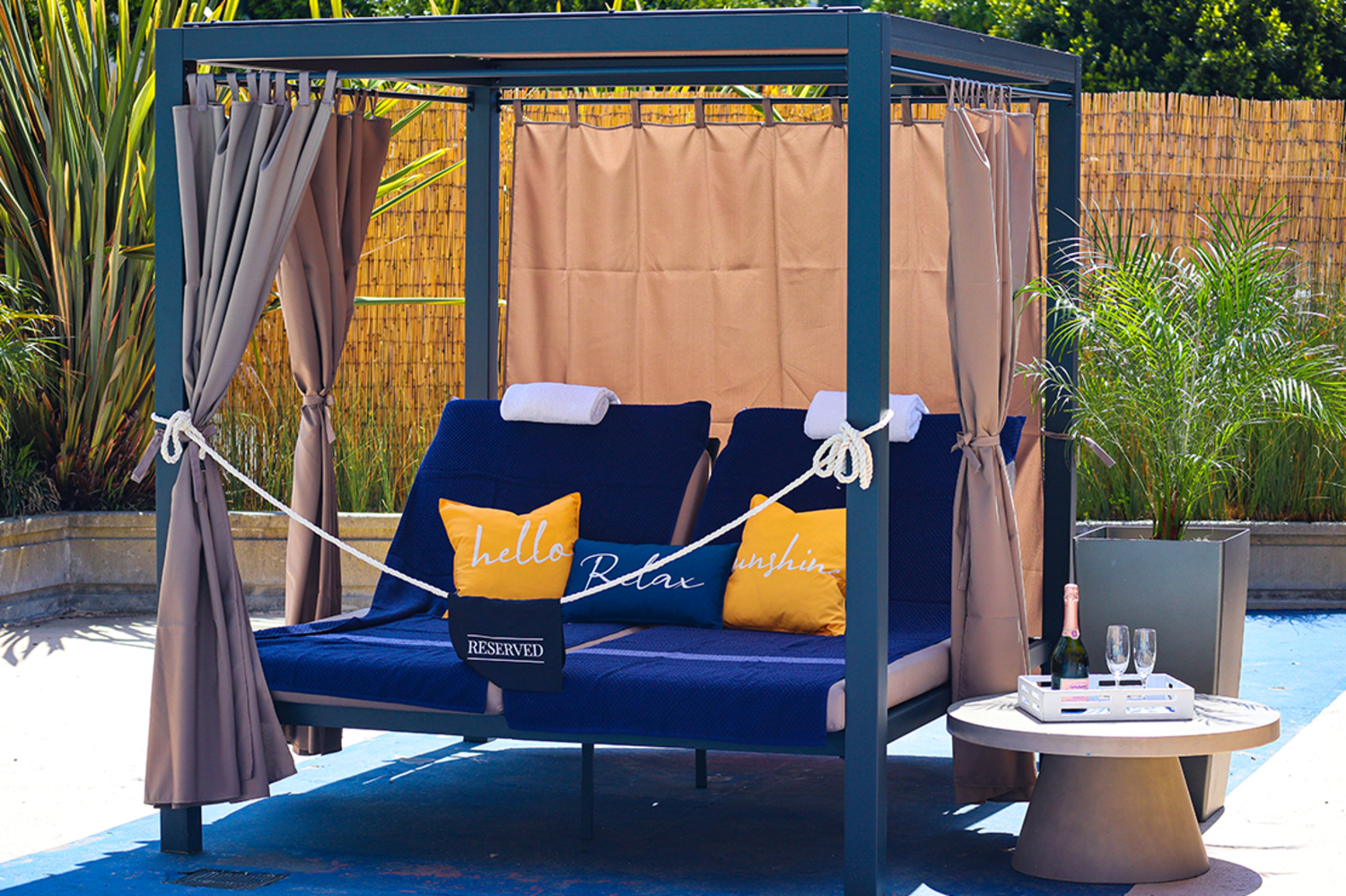 Cabana at Hotel Caza Fisherman's Wharf