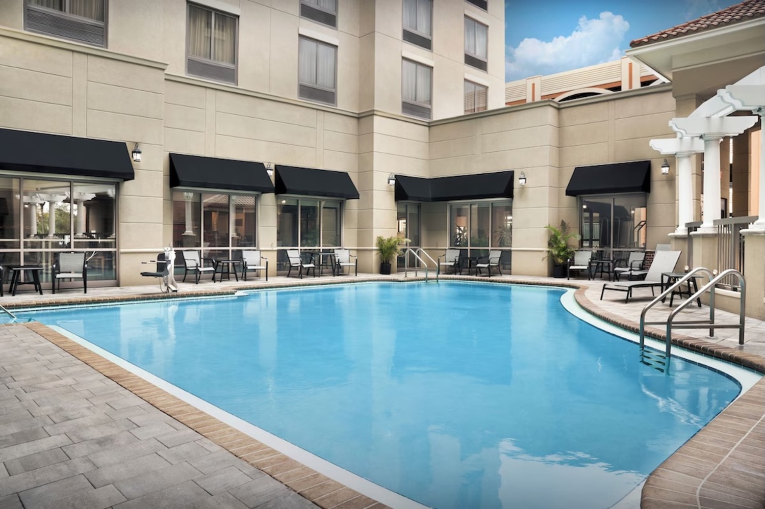 Day Pass  at Hilton Garden Inn Jacksonville Downtown Southbank
