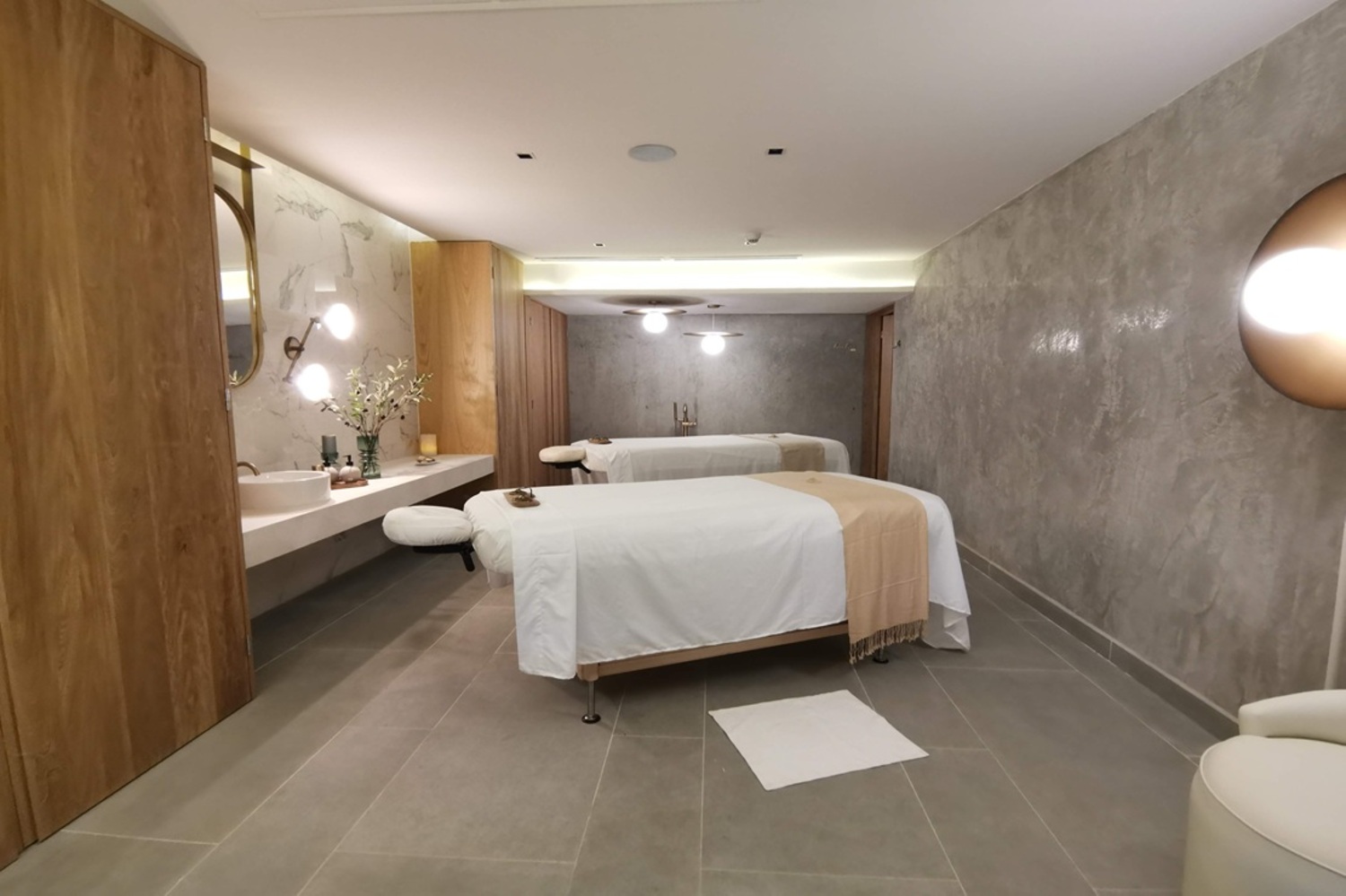 Love is in the Air Spa Package at Marina Fiesta Resort & Spa