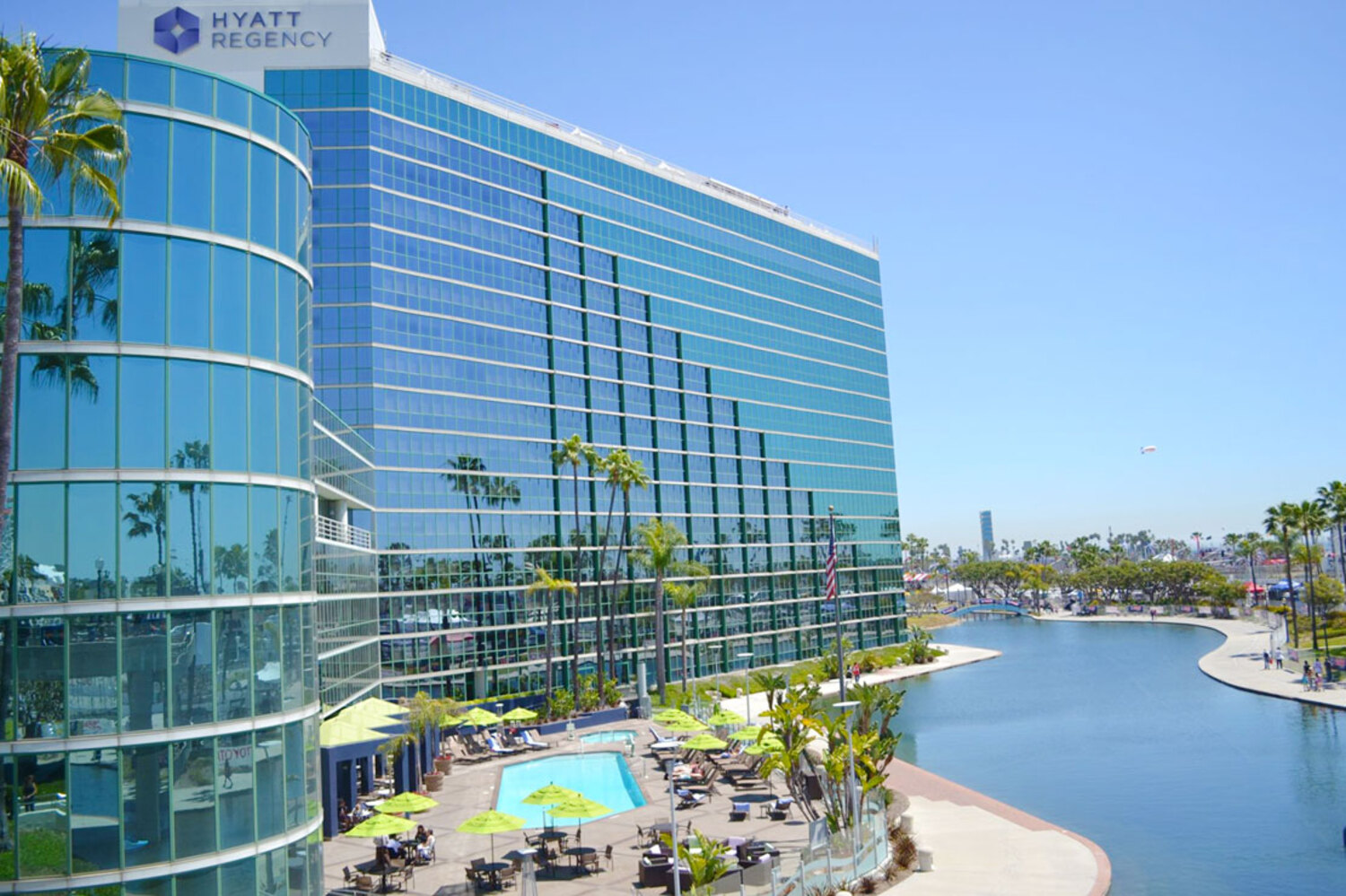 Daybed at Hyatt Regency Long Beach 