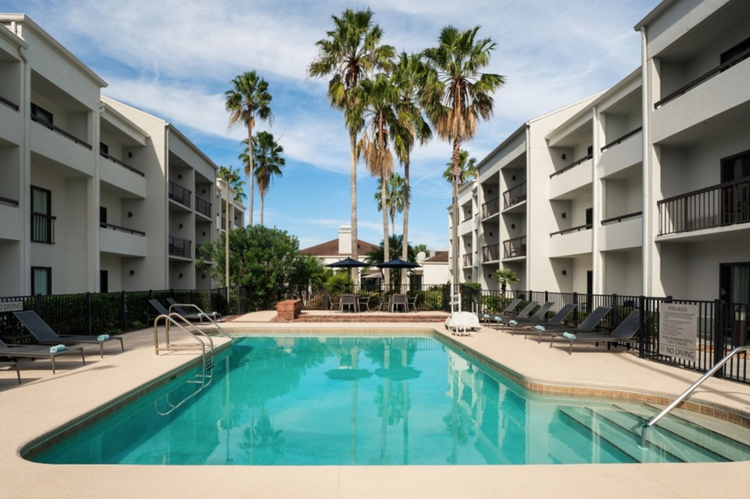Day Pass at Courtyard by Marriott Melbourne West