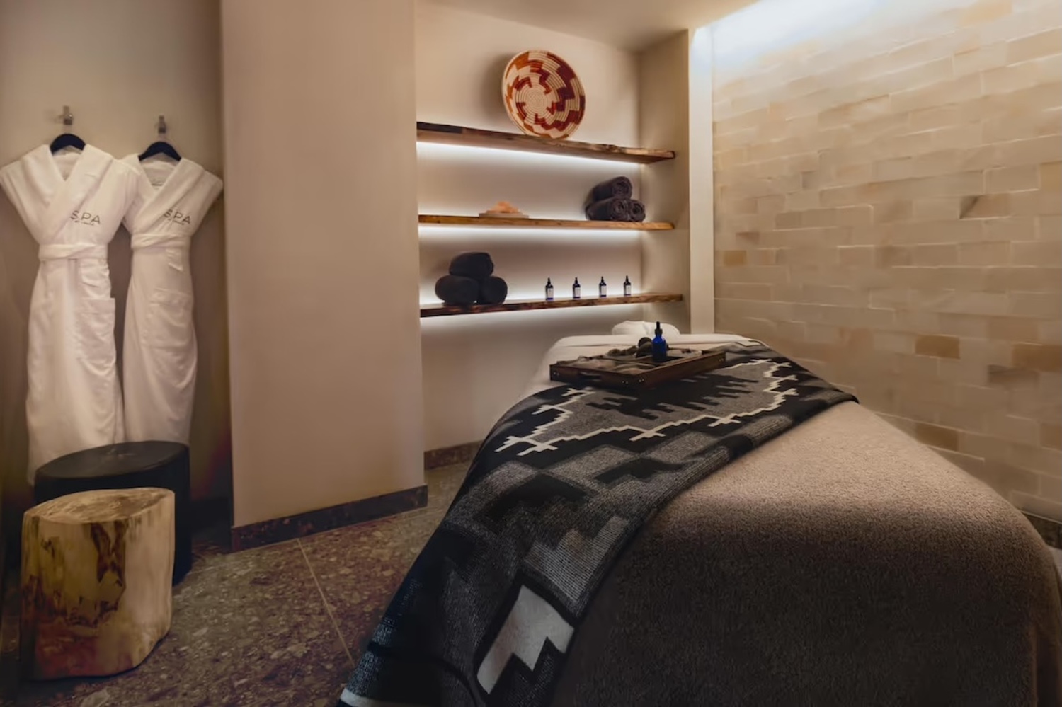 60-Minute Couples Massage + Pool Pass at Hotel Chaco