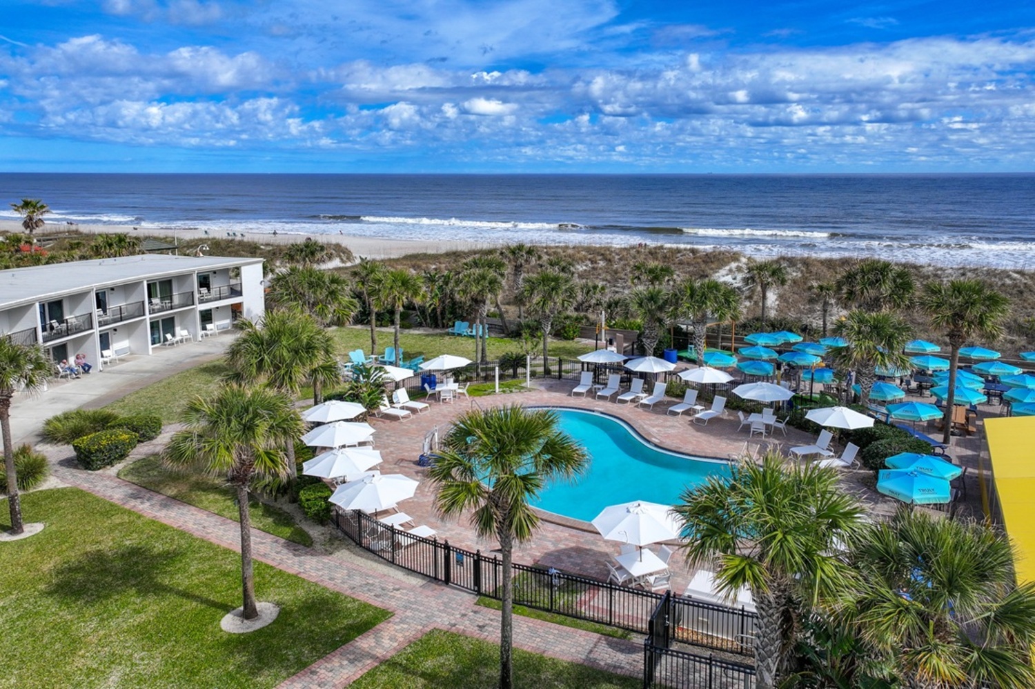 Day Pass at The Seahorse Oceanfront Inn