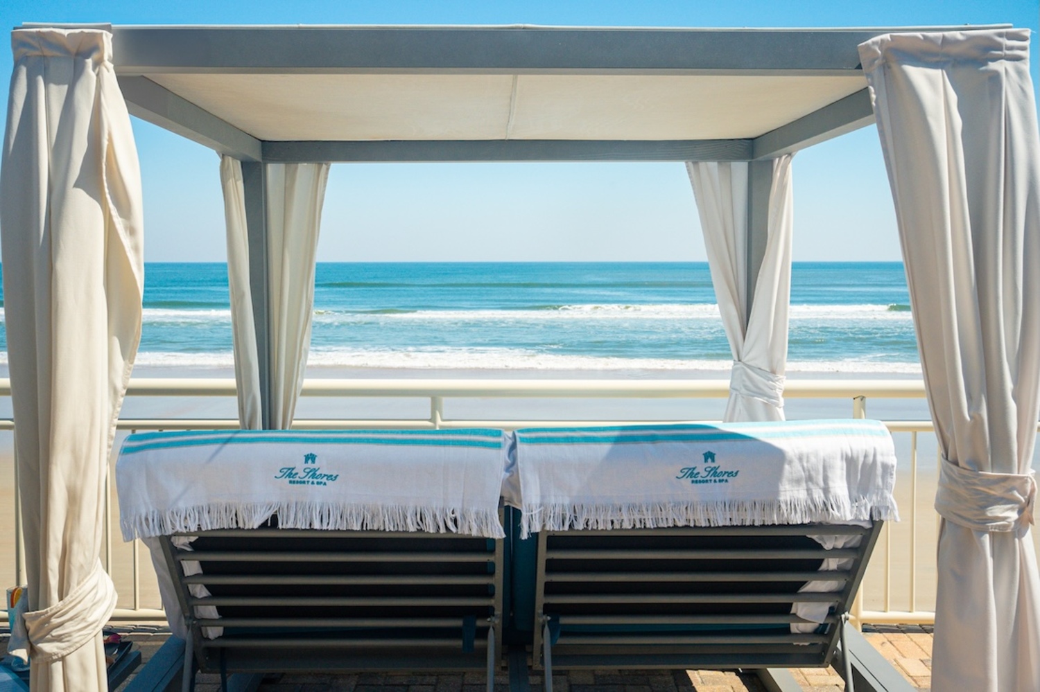 Daybed at The Shores Resort & Spa